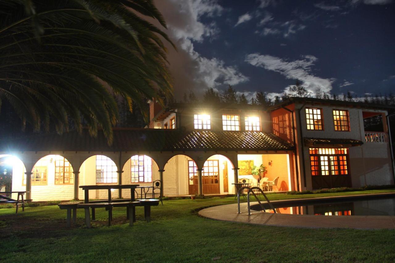 Hosteria San Carlos Tababela Exterior foto